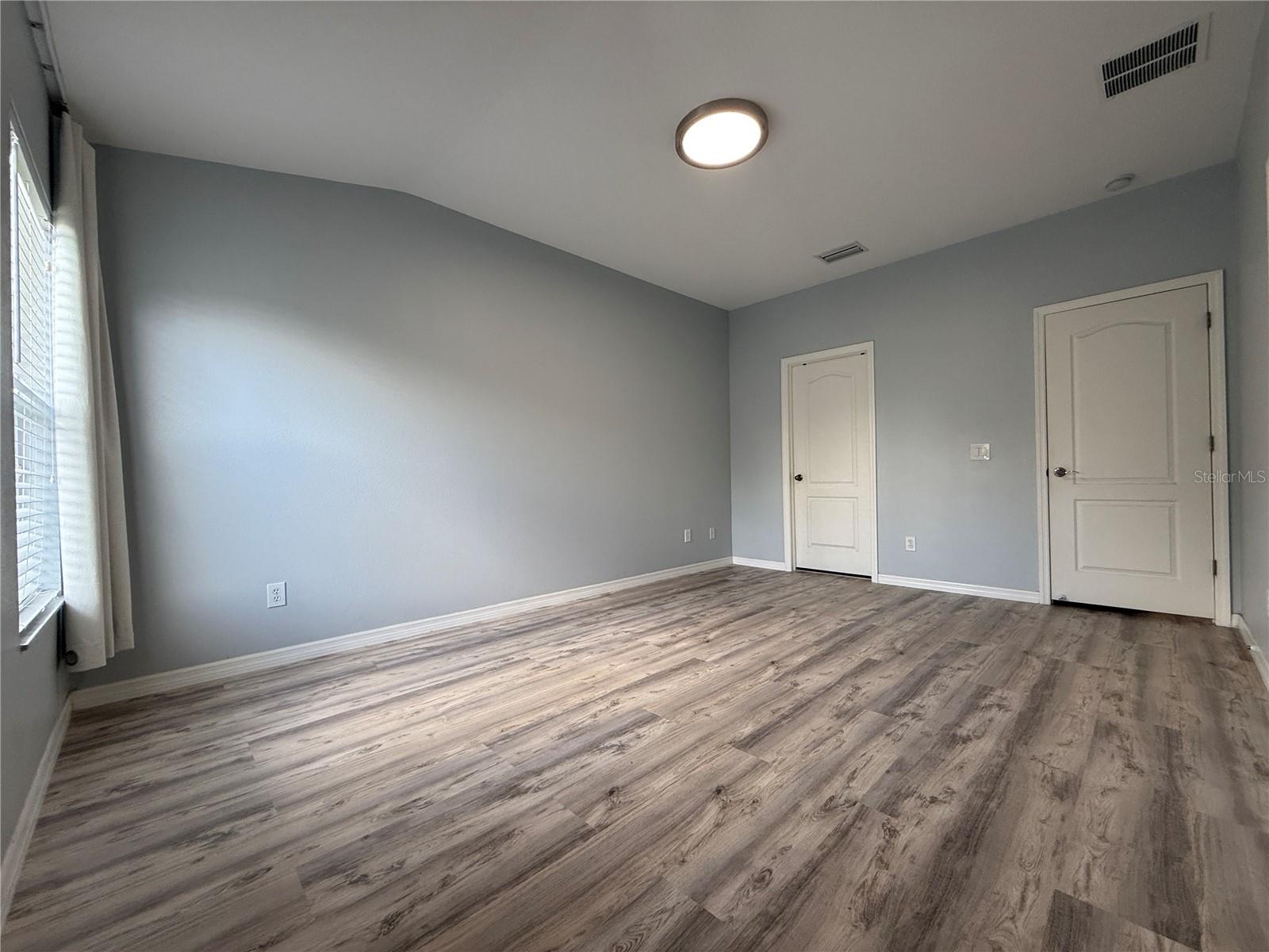 Image 22 of 27 For 16430 Rollingbrook Drive