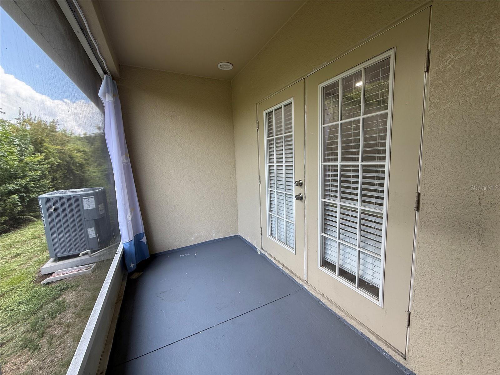 Image 24 of 27 For 16430 Rollingbrook Drive