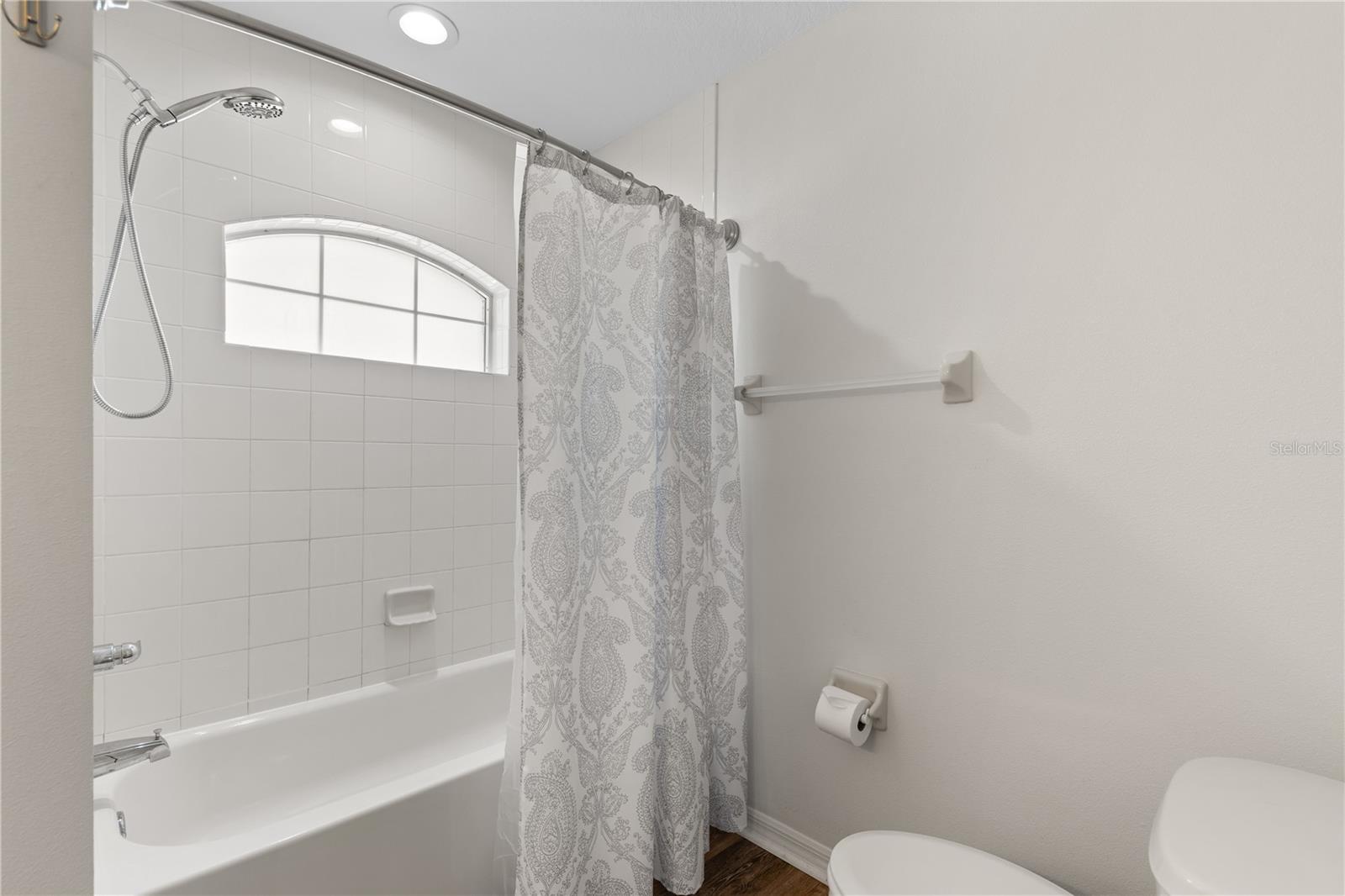 Image 15 of 38 For 9700 Sw 196 Circle