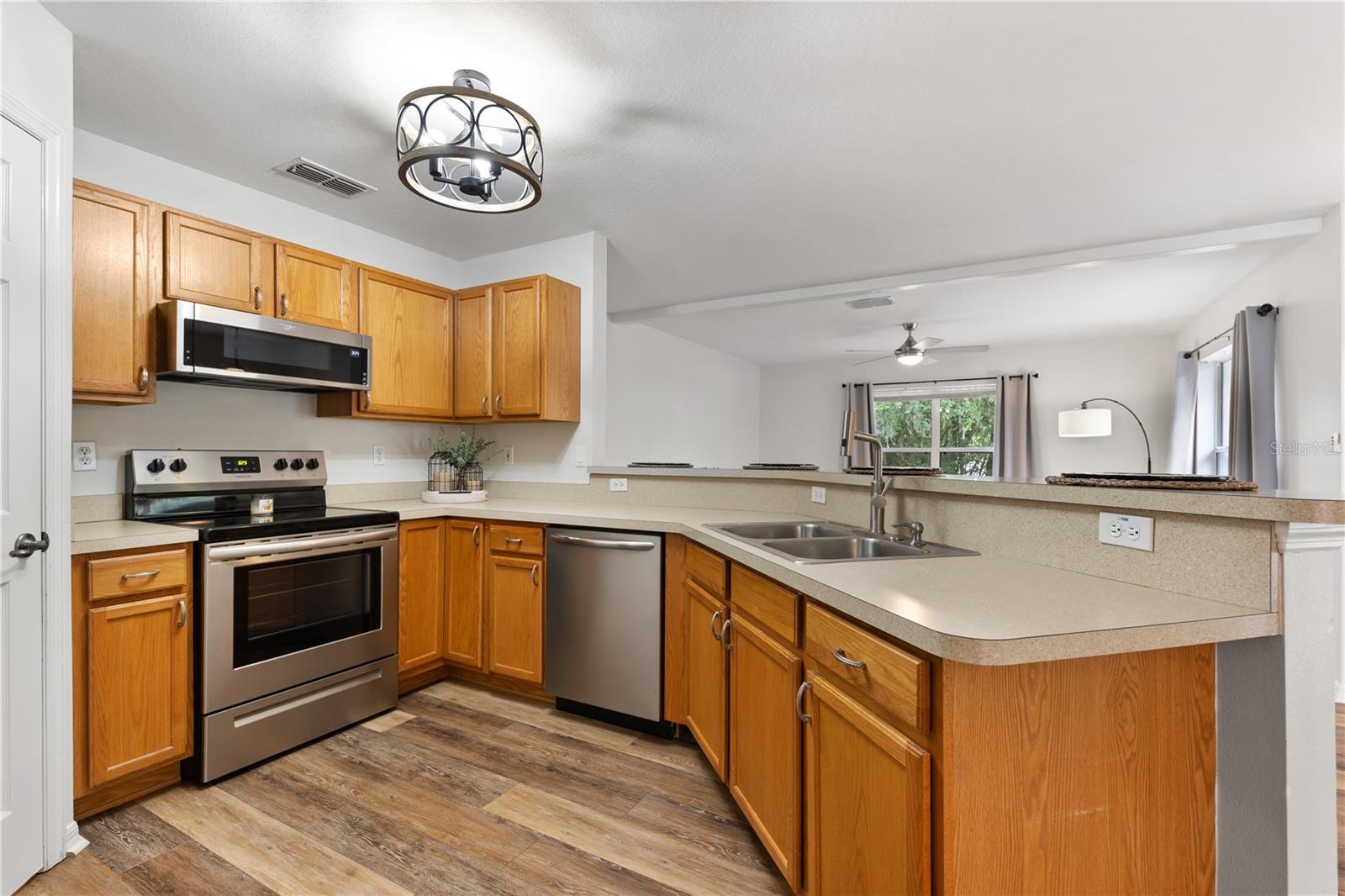 Image 3 of 38 For 9700 Sw 196 Circle