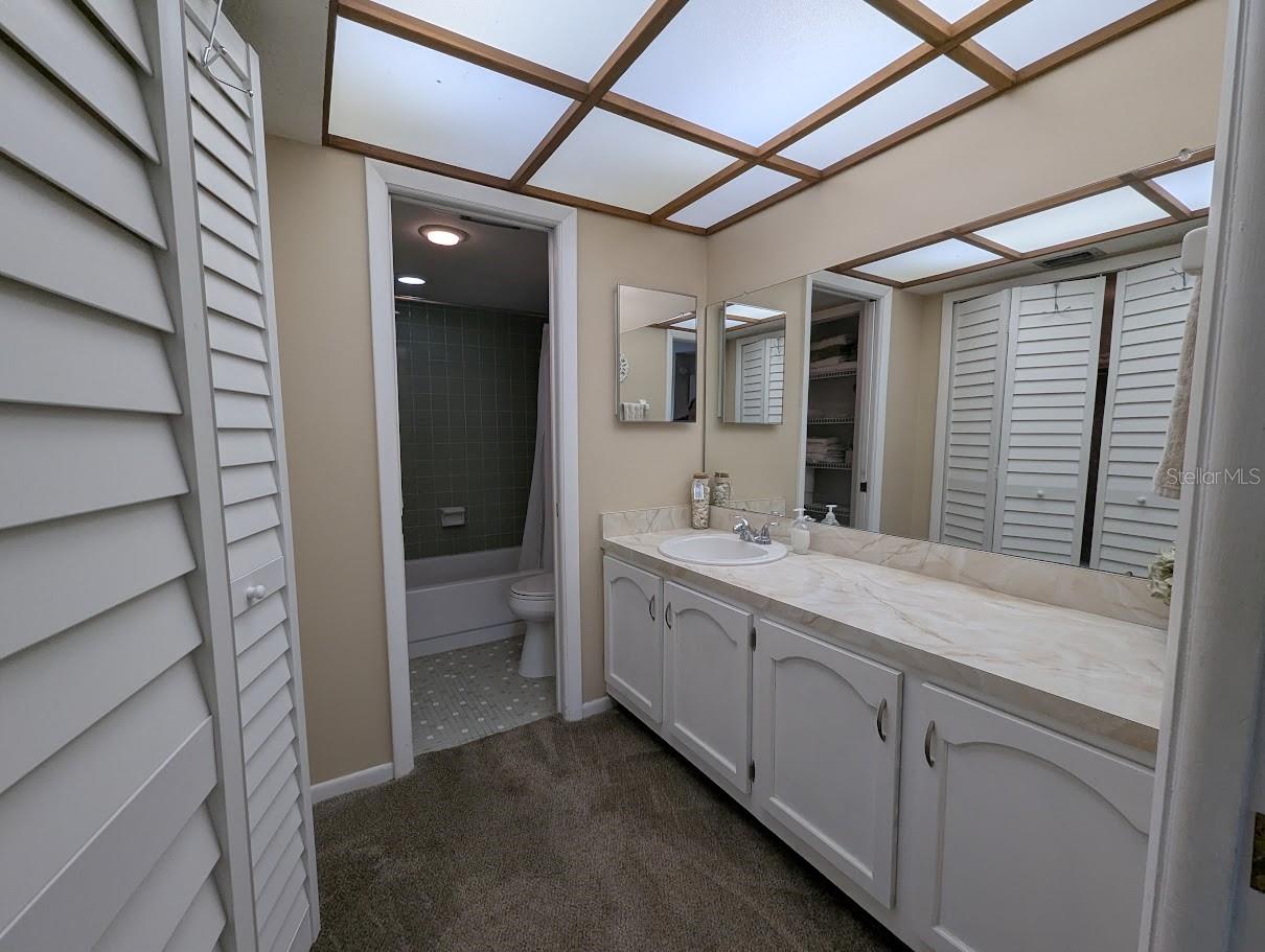 Listing photo id 14 for 8765 Bardmoor Boulevard 108