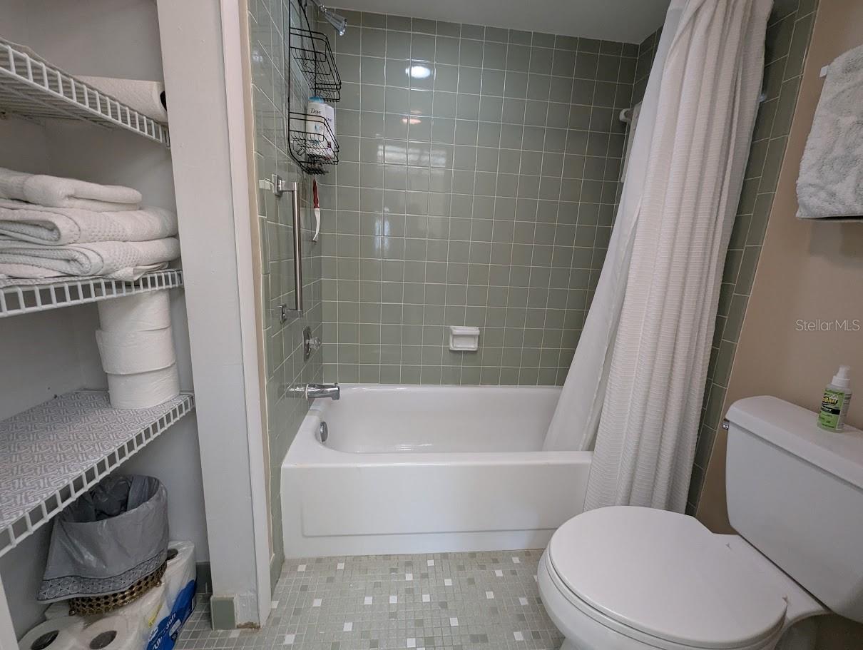 Listing photo id 16 for 8765 Bardmoor Boulevard 108