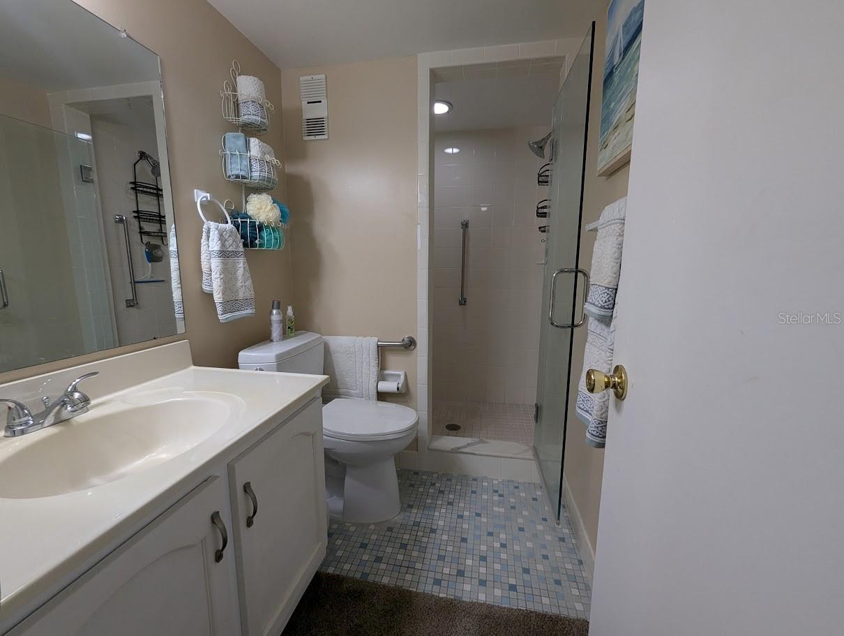 Listing photo id 21 for 8765 Bardmoor Boulevard 108