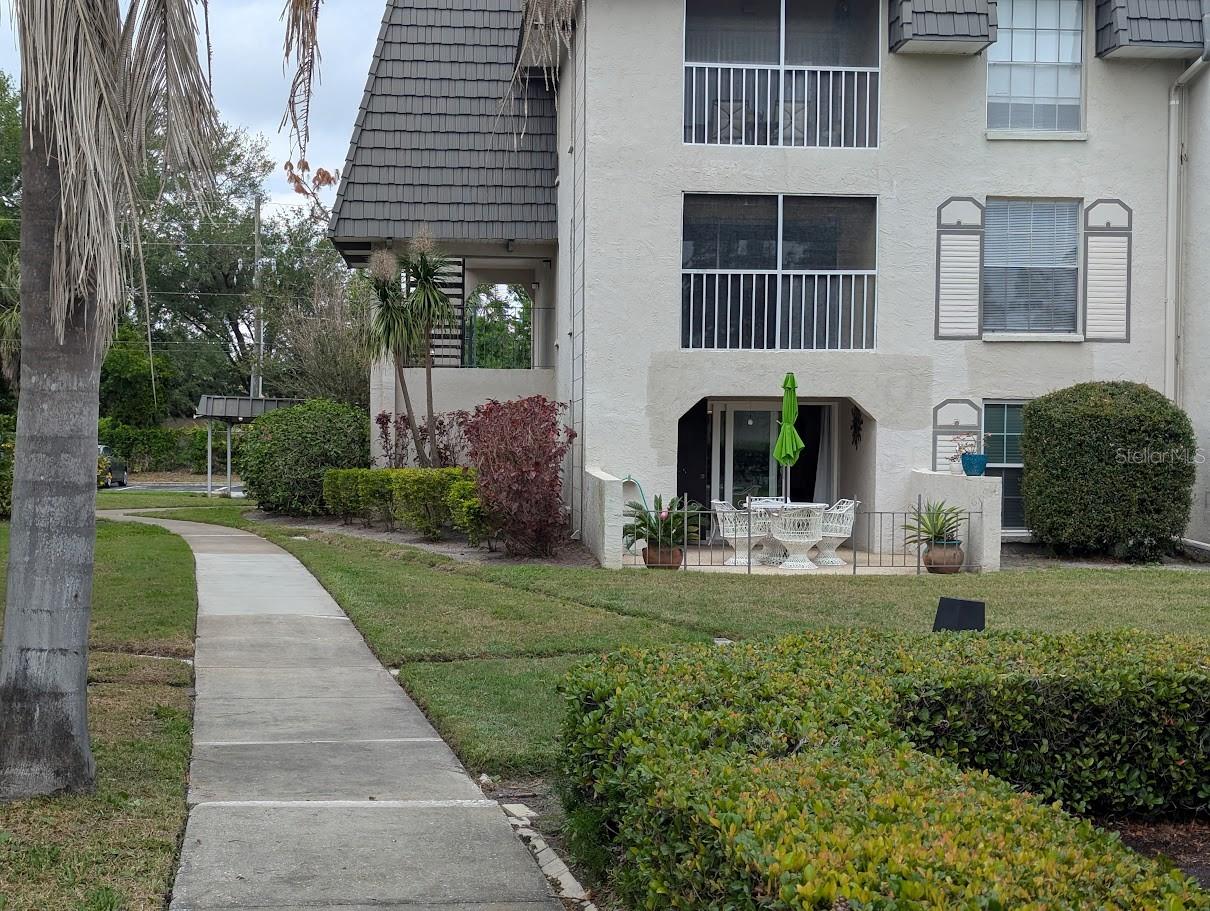 Listing photo id 26 for 8765 Bardmoor Boulevard 108