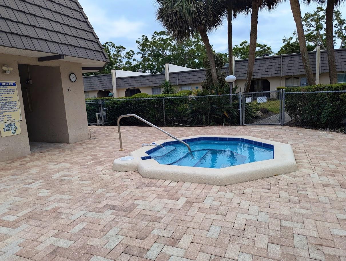 Listing photo id 27 for 8765 Bardmoor Boulevard 108