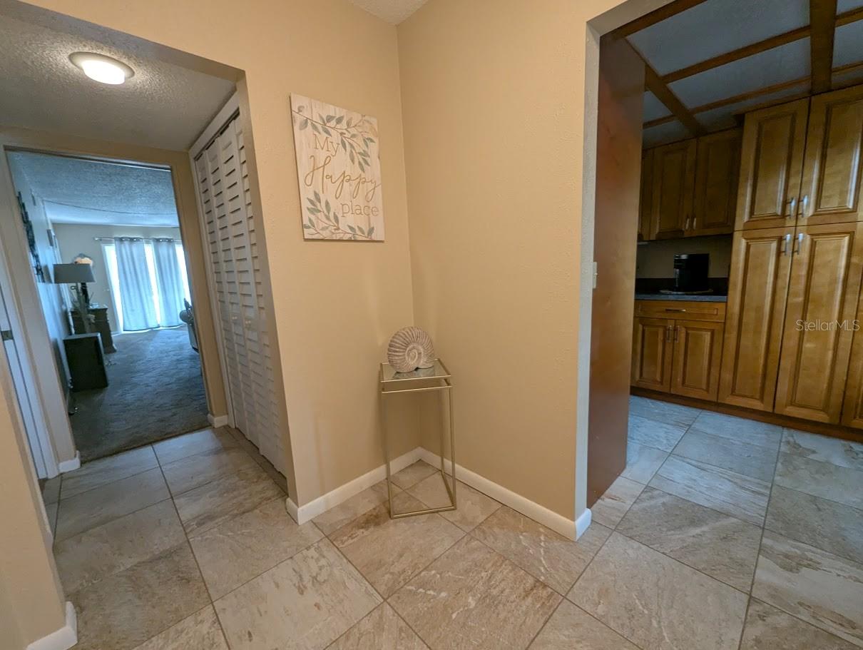 Listing photo id 1 for 8765 Bardmoor Boulevard 108