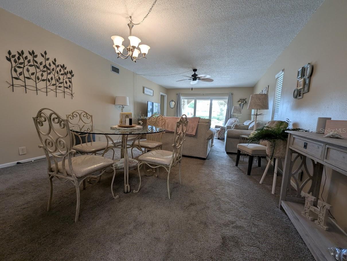 Listing photo id 6 for 8765 Bardmoor Boulevard 108