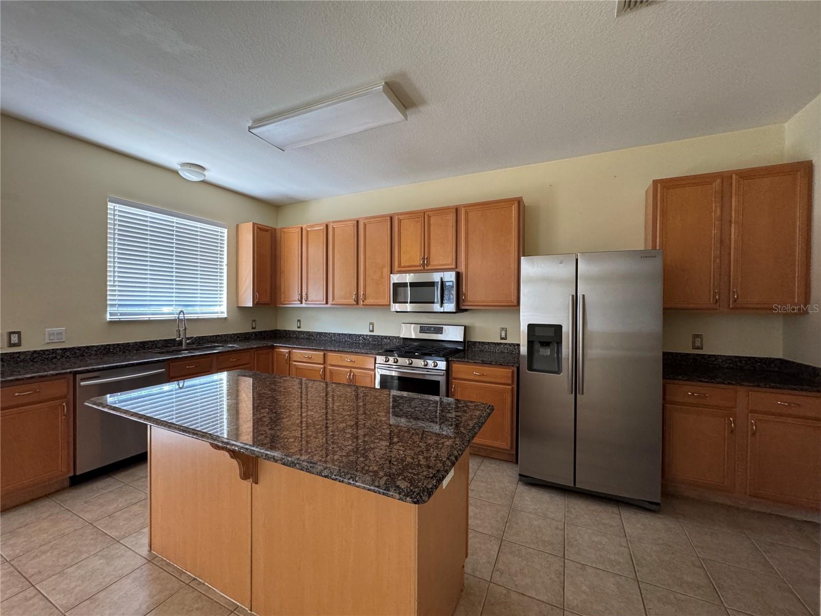Image 13 of 39 For 6767 Waterton Drive