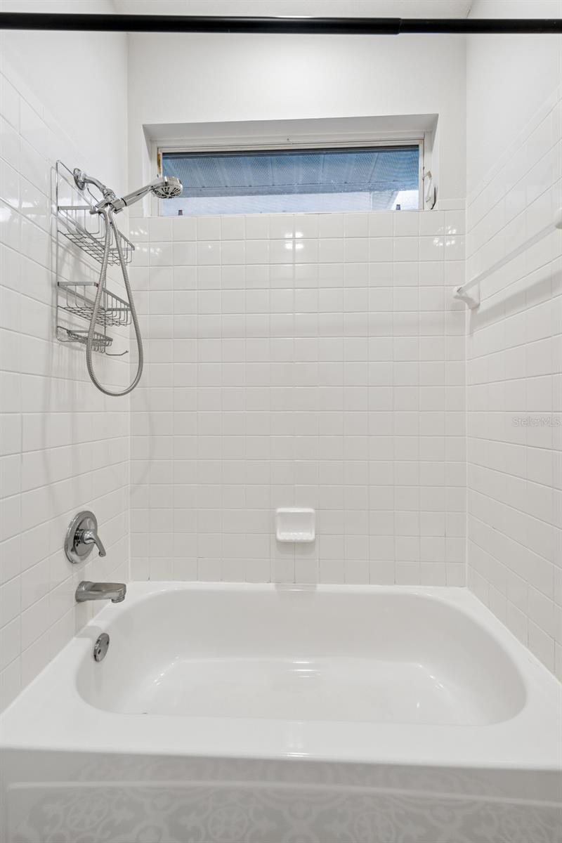 Image 28 of 41 For 9402 Woodbay Drive