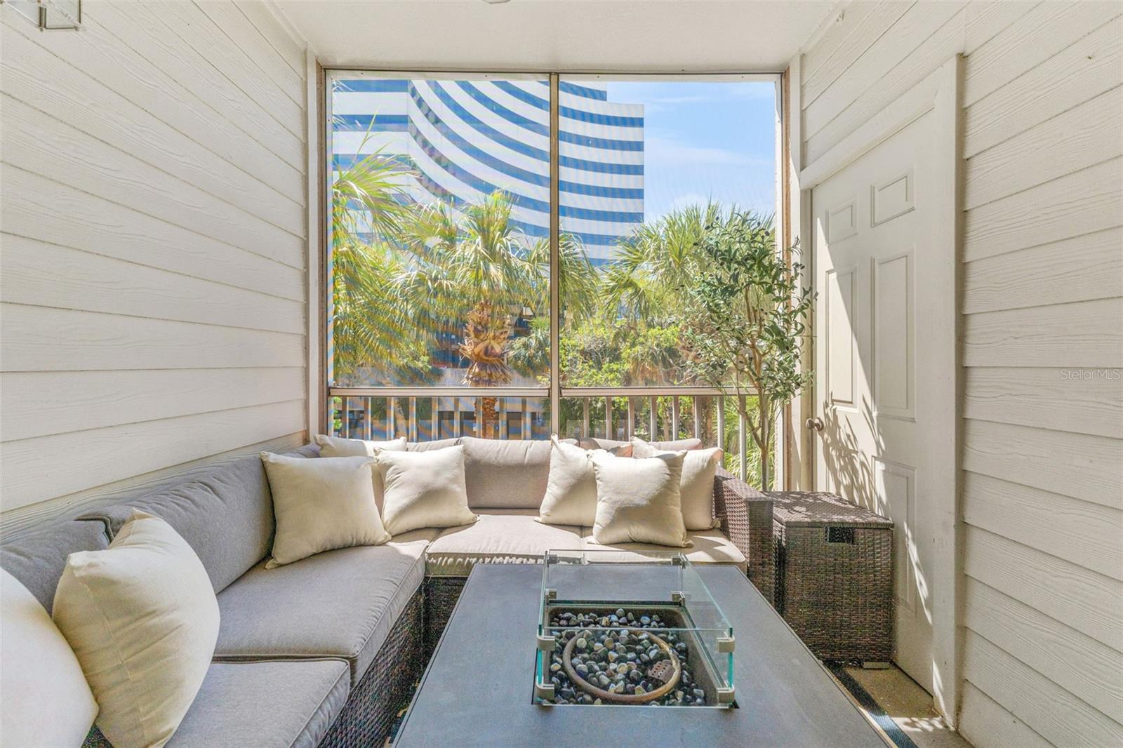 Image 24 of 32 For 1203 Bay Club Circle 1203