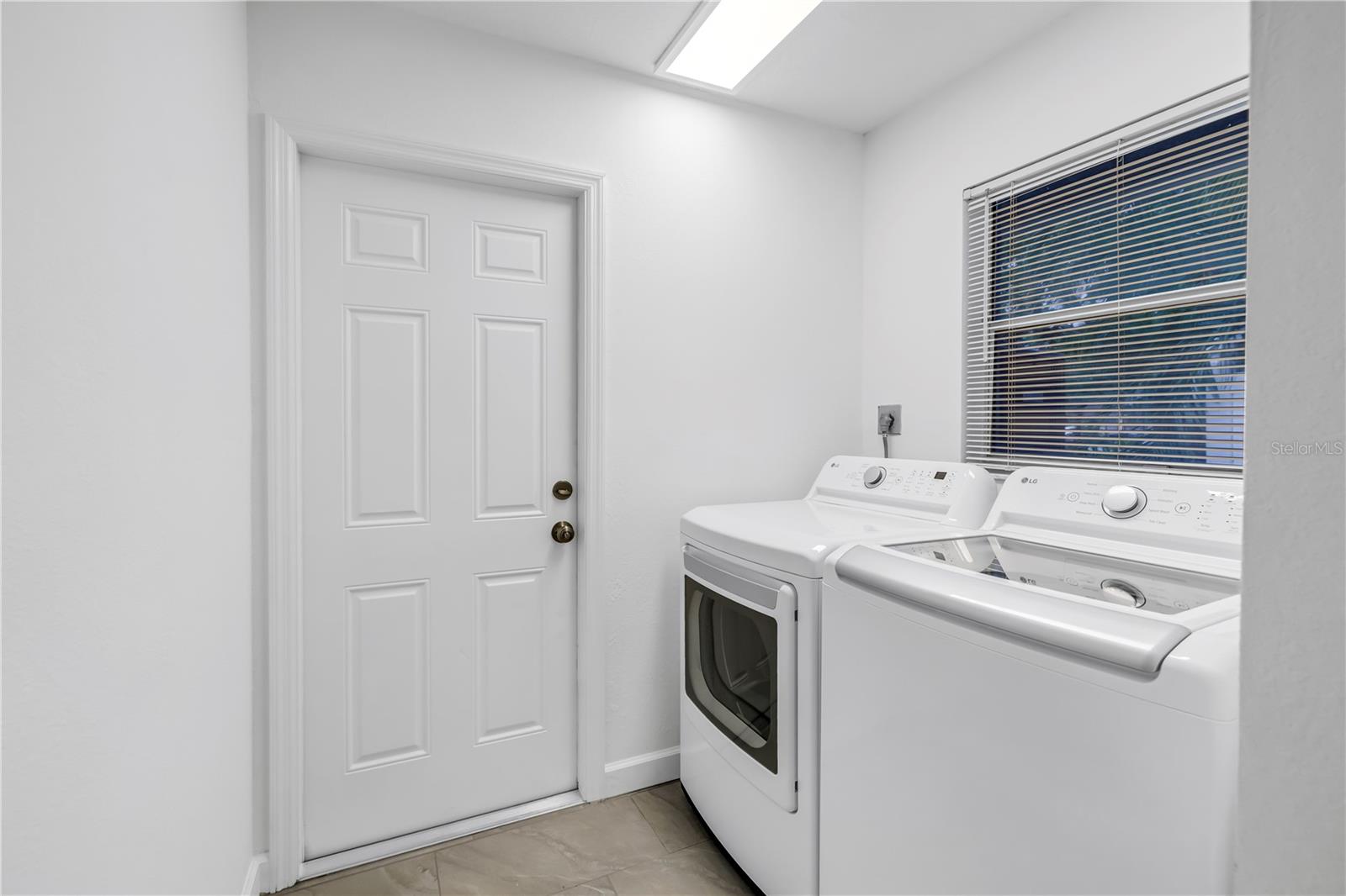 Image 32 of 45 For 13898 Egret Lane