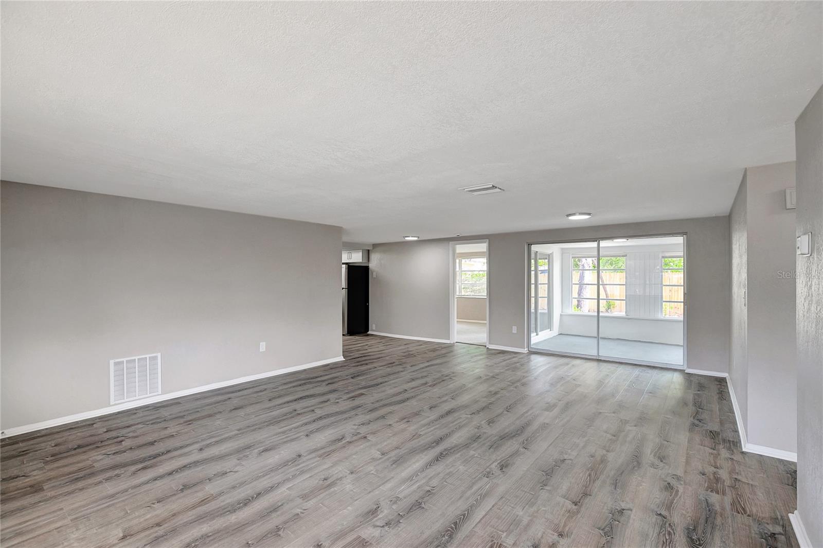 Image 11 of 36 For 7411 Seashore Drive