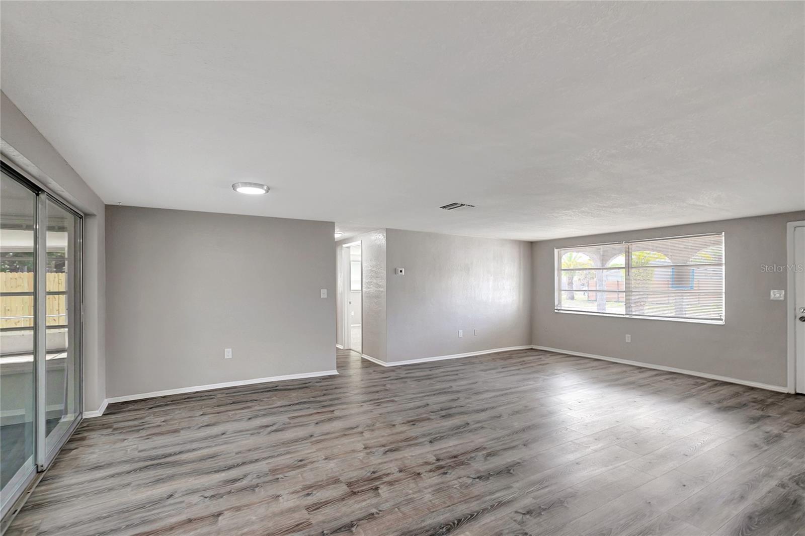 Image 18 of 36 For 7411 Seashore Drive