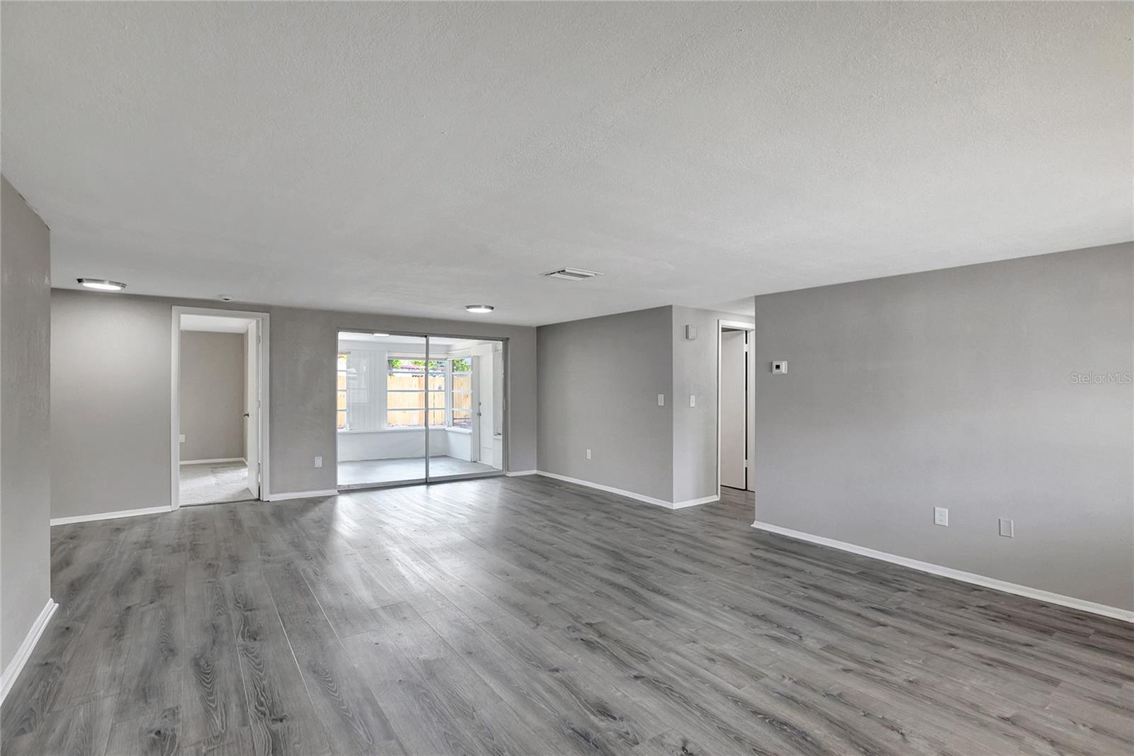 Image 8 of 36 For 7411 Seashore Drive
