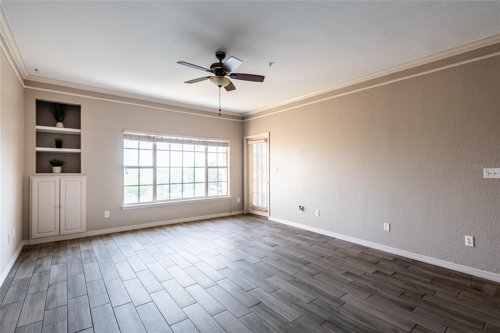 Image 10 of 27 For 4345 Bayside Village Drive 303