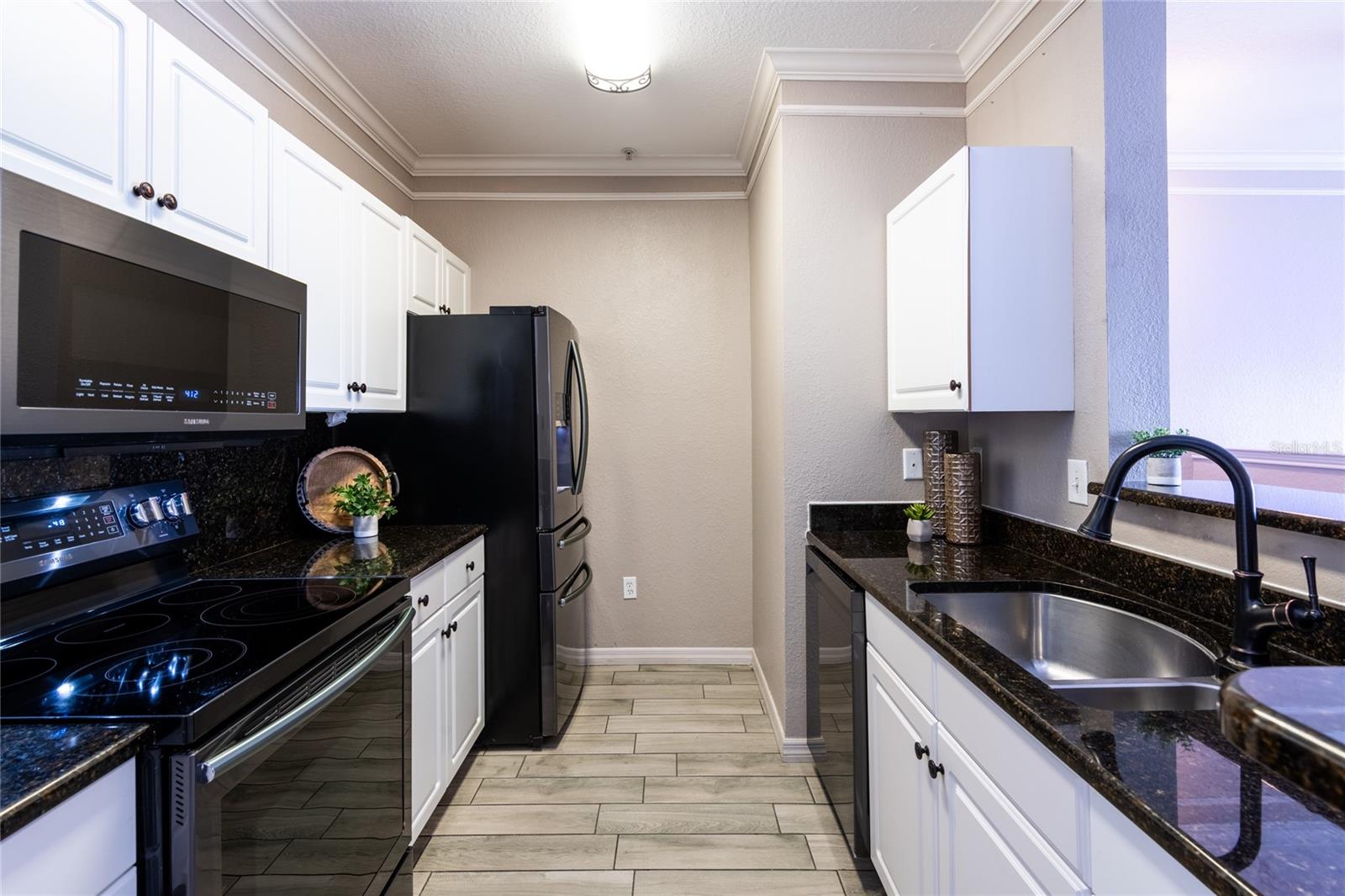 Image 11 of 27 For 4345 Bayside Village Drive 303