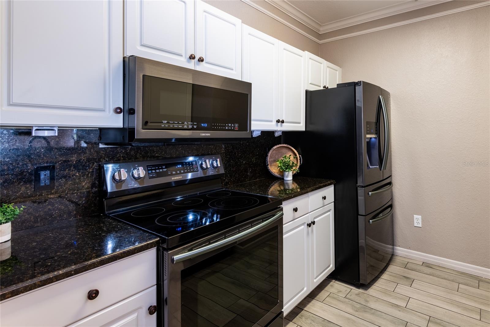 Image 12 of 27 For 4345 Bayside Village Drive 303