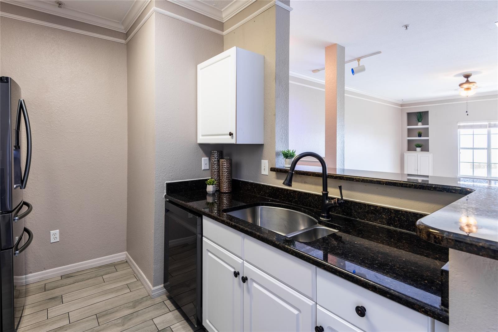 Image 13 of 27 For 4345 Bayside Village Drive 303