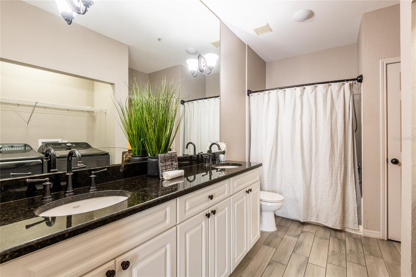 Image 18 of 27 For 4345 Bayside Village Drive 303