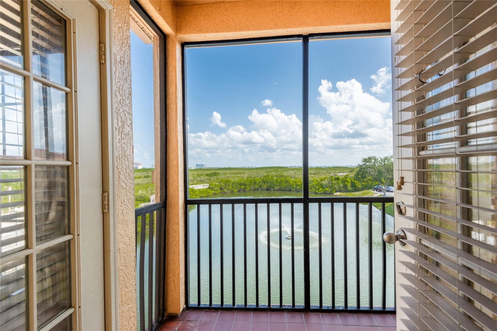 Image 5 of 27 For 4345 Bayside Village Drive 303