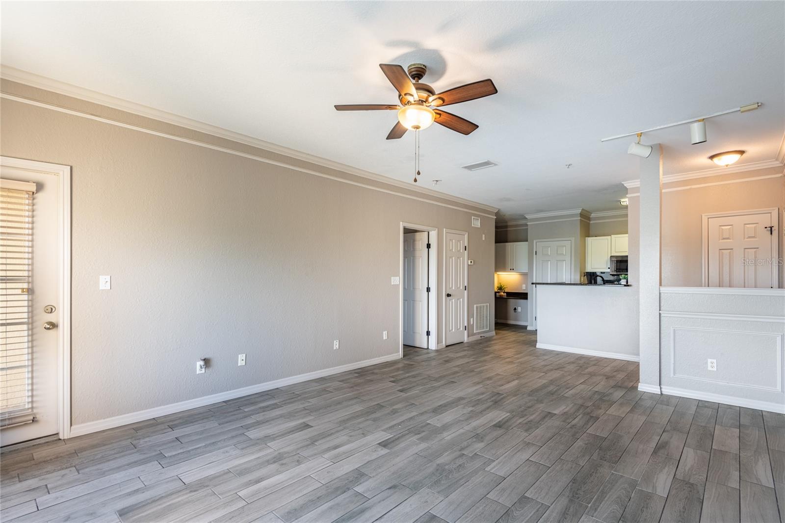 Image 8 of 27 For 4345 Bayside Village Drive 303