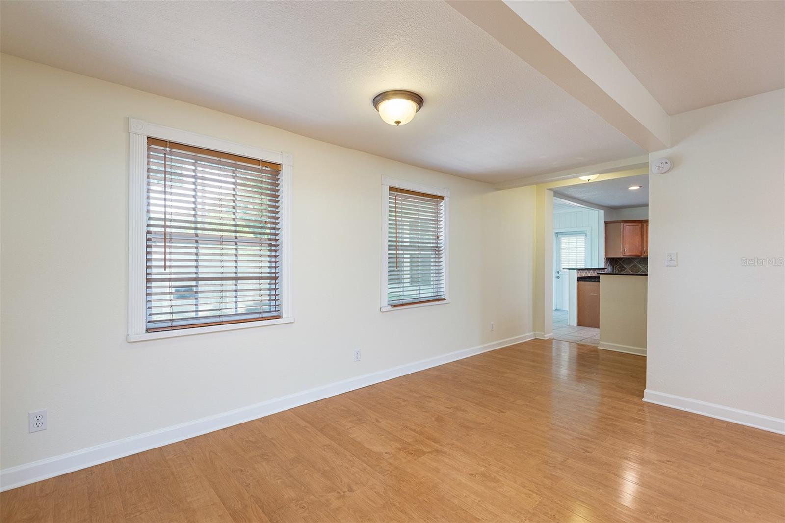 Image 13 of 27 For 4001 Estrella Street