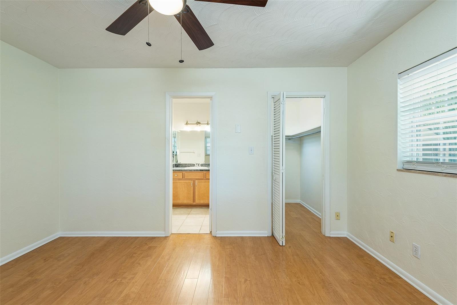 Image 15 of 27 For 4001 Estrella Street