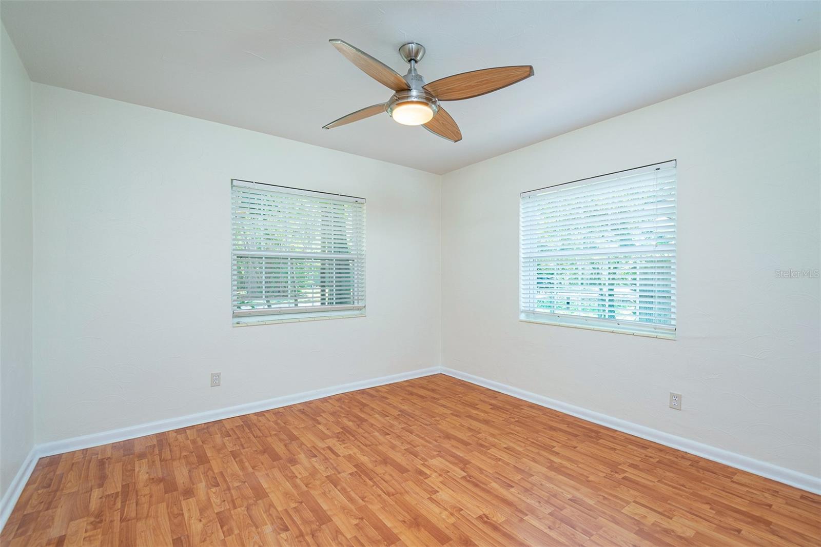 Image 17 of 27 For 4001 Estrella Street