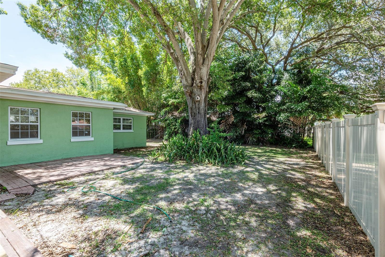 Image 21 of 27 For 4001 Estrella Street