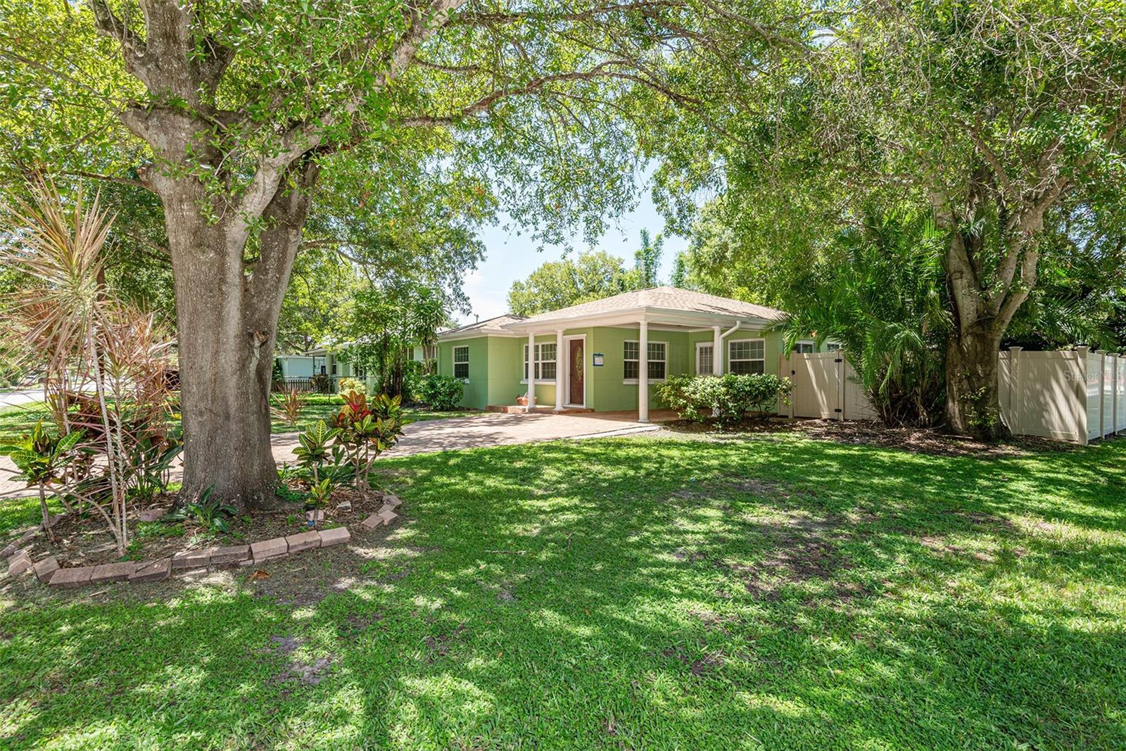 Image 3 of 27 For 4001 Estrella Street