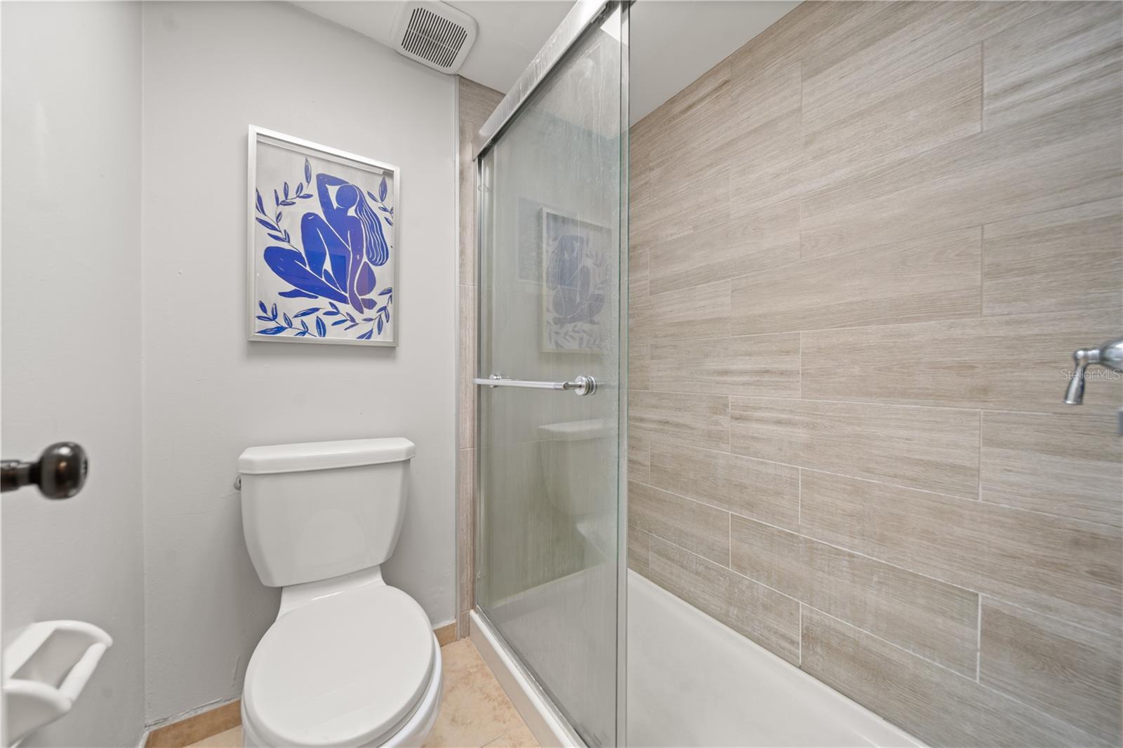 Image 35 of 42 For 1028 Apollo Beach Boulevard 203