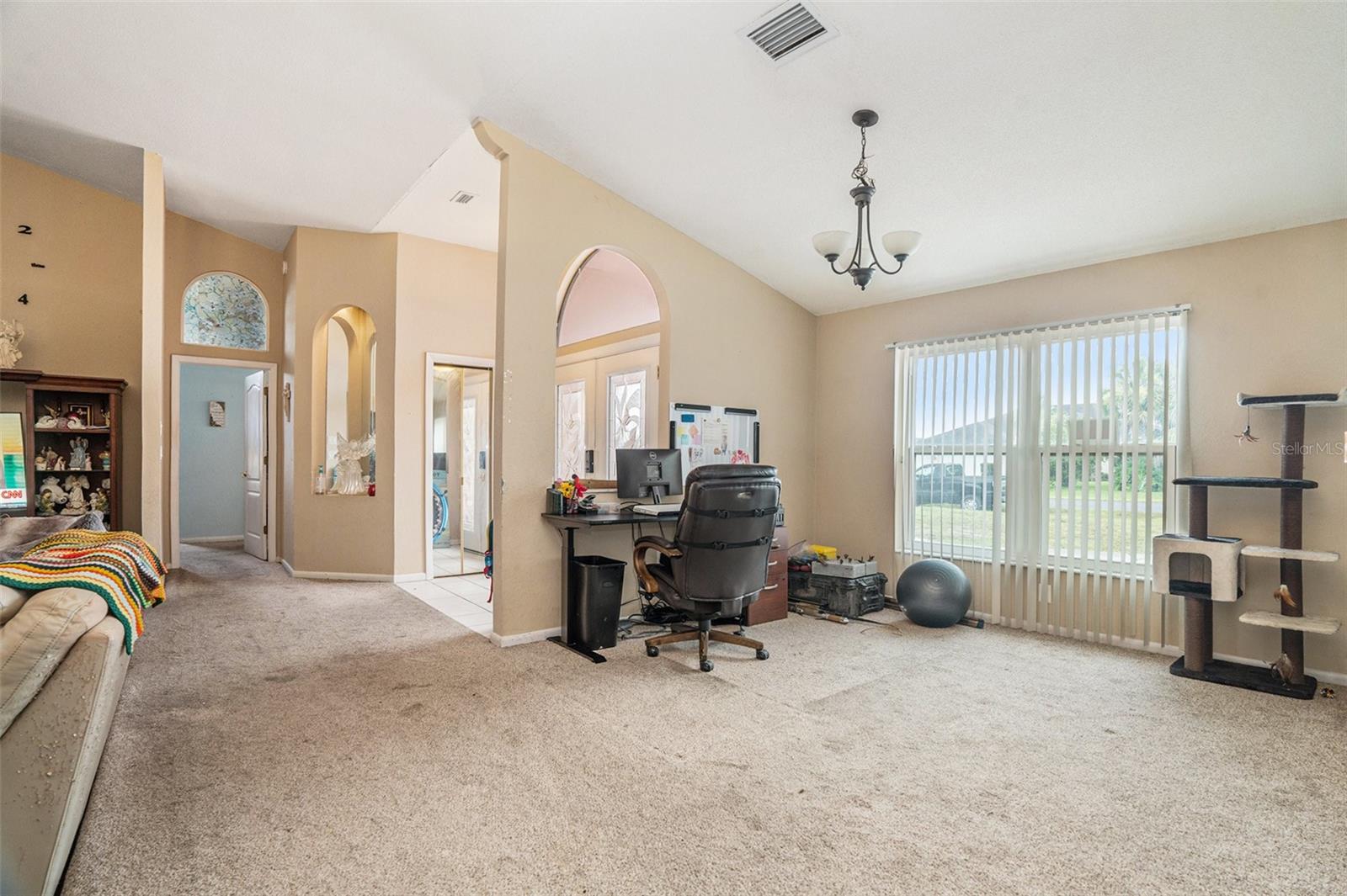 Listing photo id 11 for 12214 Buckingham Way