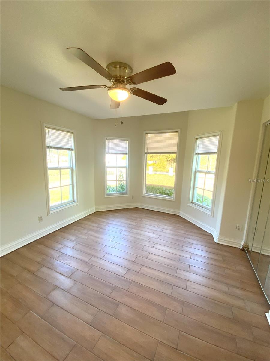 Listing photo id 17 for 27752 Ravens Brook Road