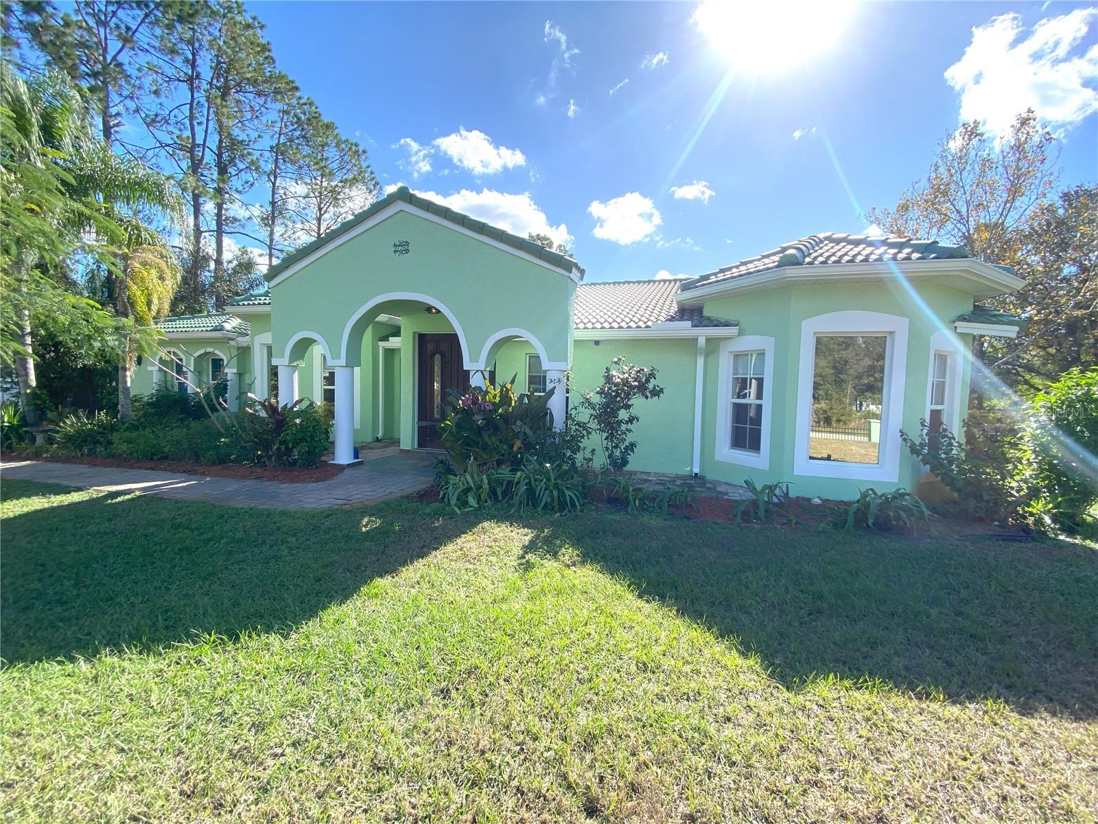 Listing photo id 1 for 27752 Ravens Brook Road