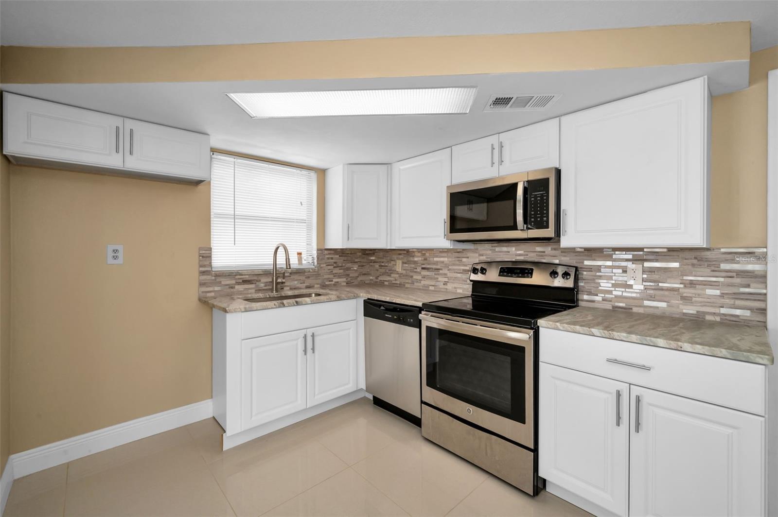 Image 16 of 32 For 9100 Lunar Lane