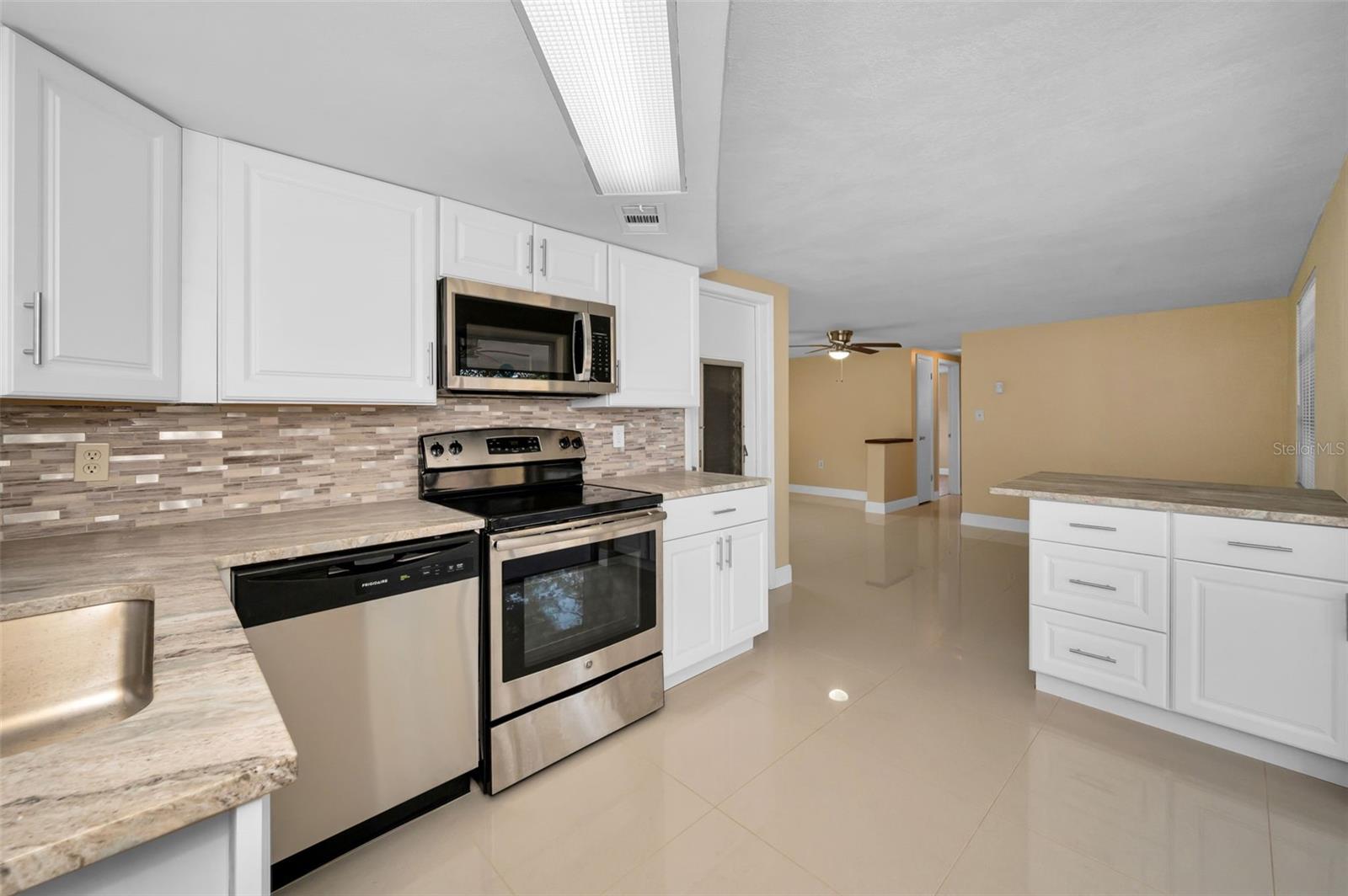 Image 17 of 32 For 9100 Lunar Lane