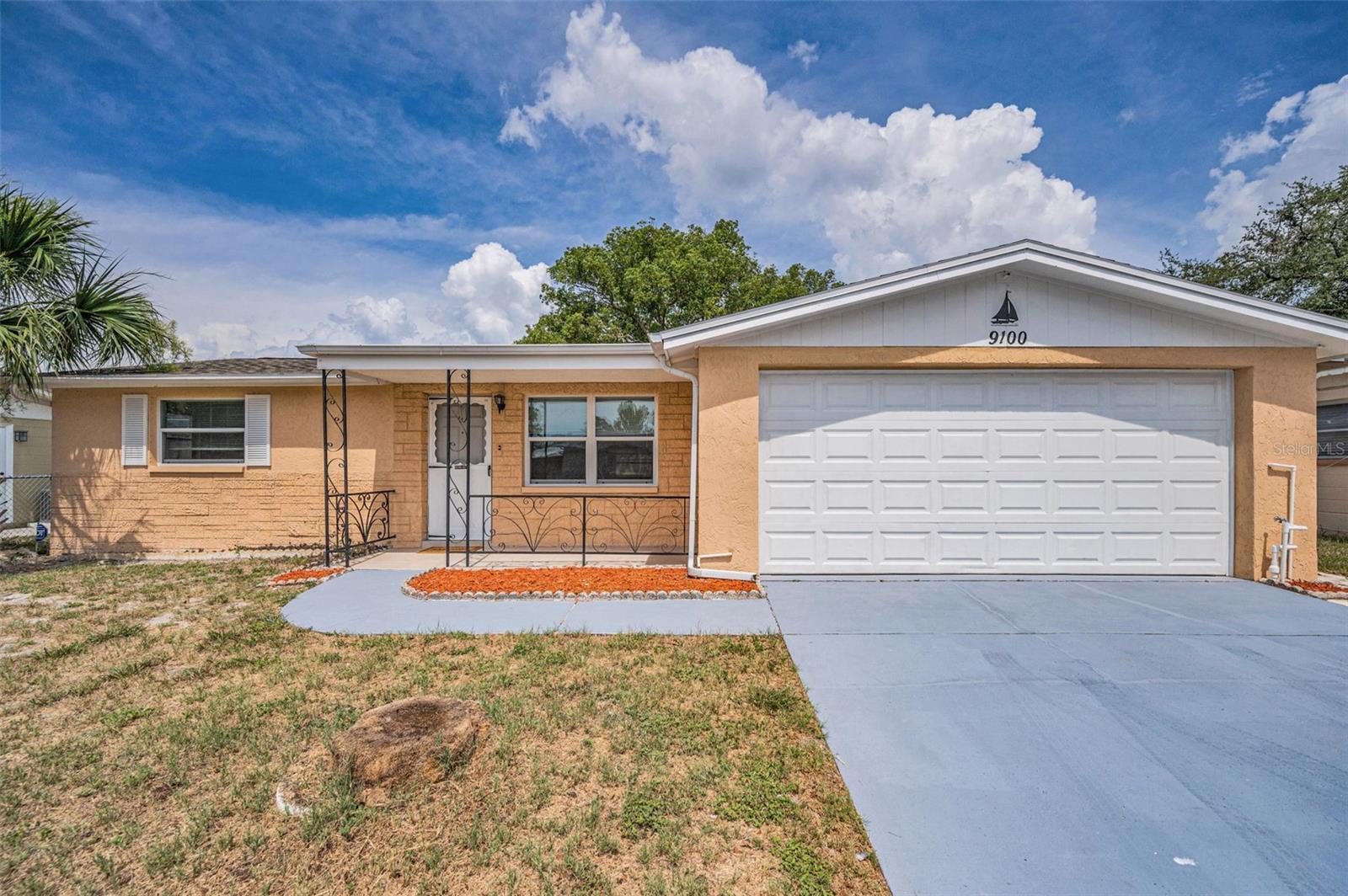 Image 4 of 32 For 9100 Lunar Lane