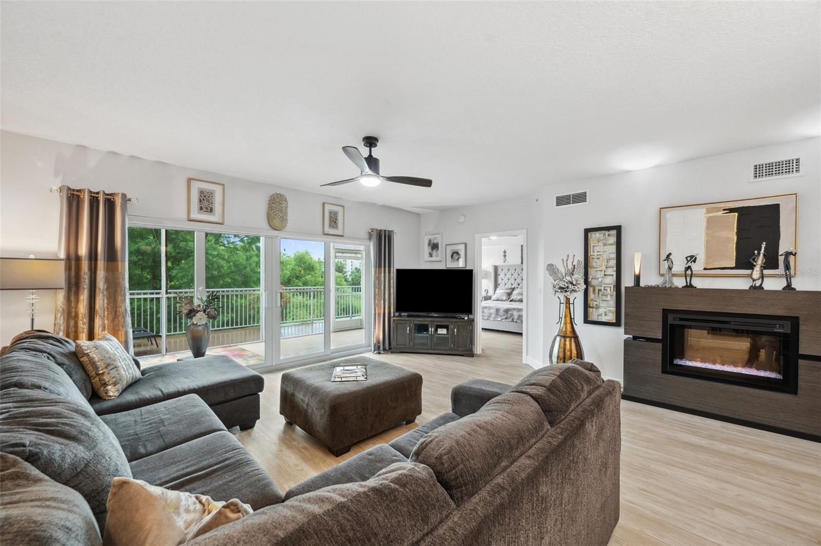 Image 17 of 48 For 960 Starkey Road 9104