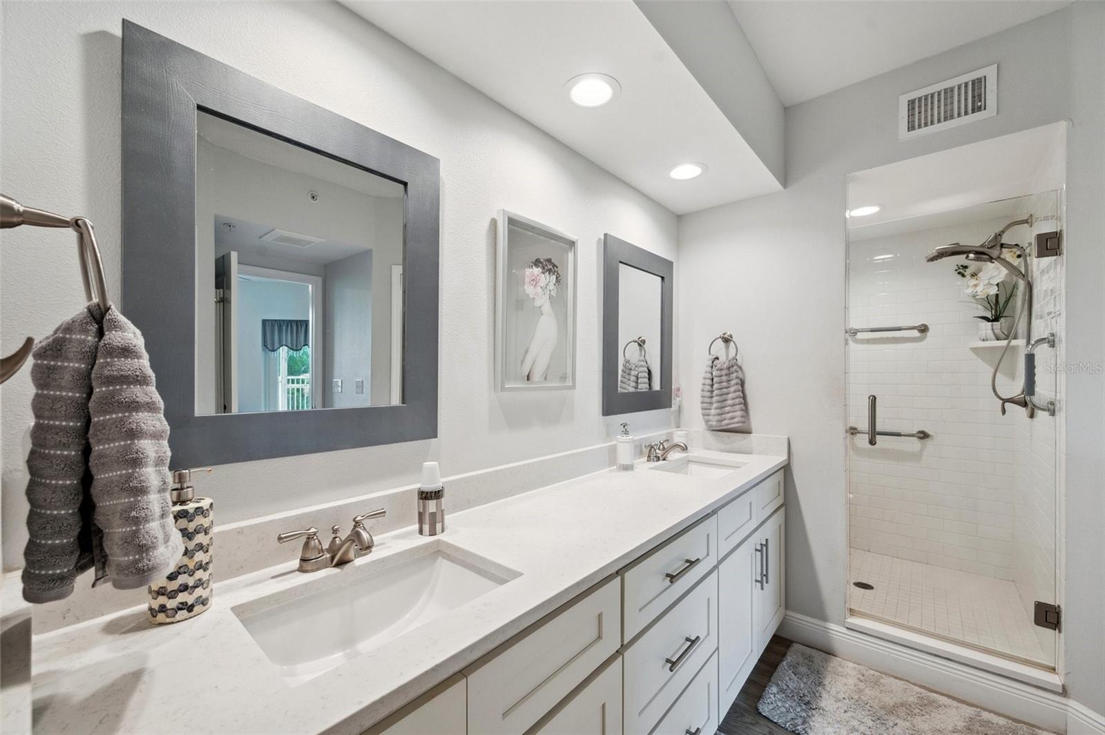 Image 26 of 48 For 960 Starkey Road 9104