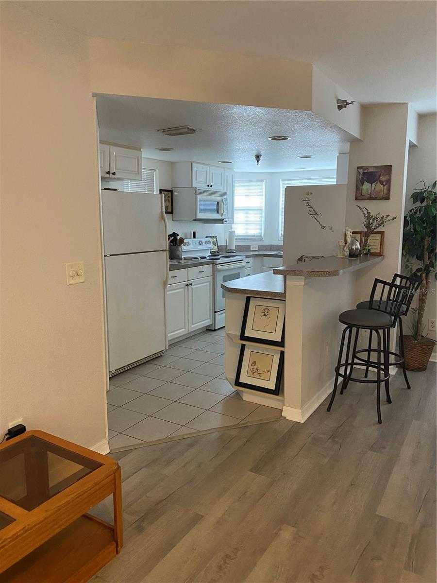 Image 5 of 7 For 21146 Fountain View Lane 4202