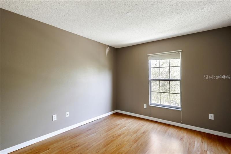 Image 9 of 13 For 8008 Sutton Terrace Lane