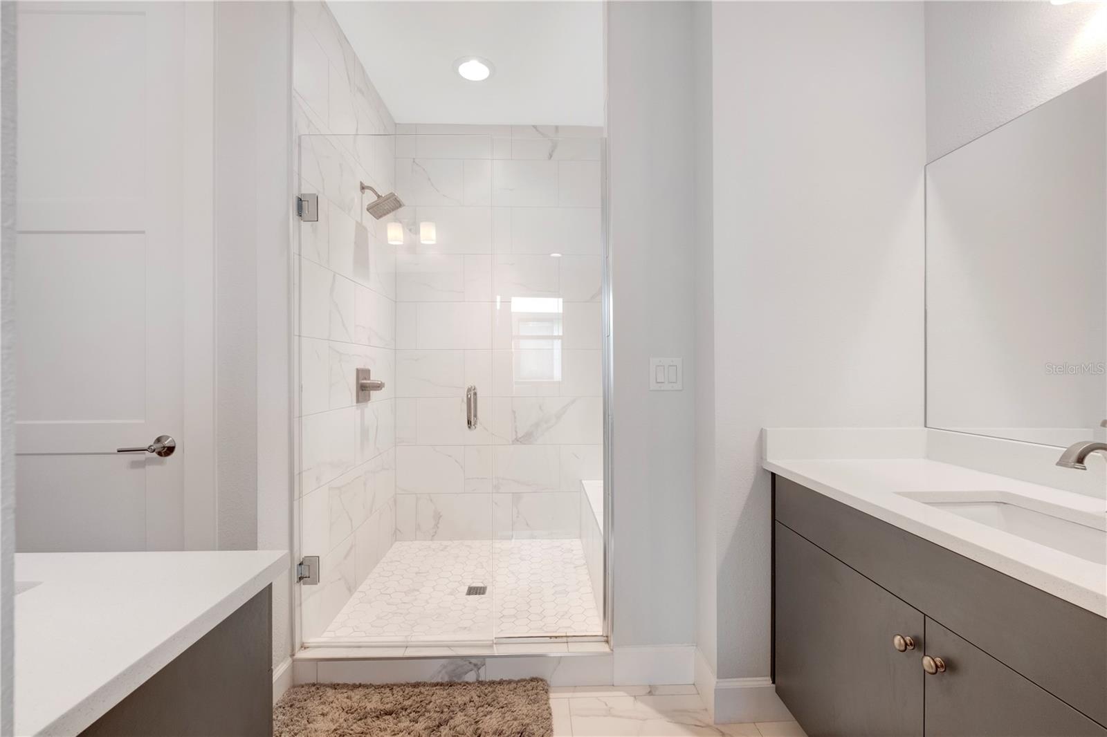 Image 18 of 29 For 1330 Gray Street 2