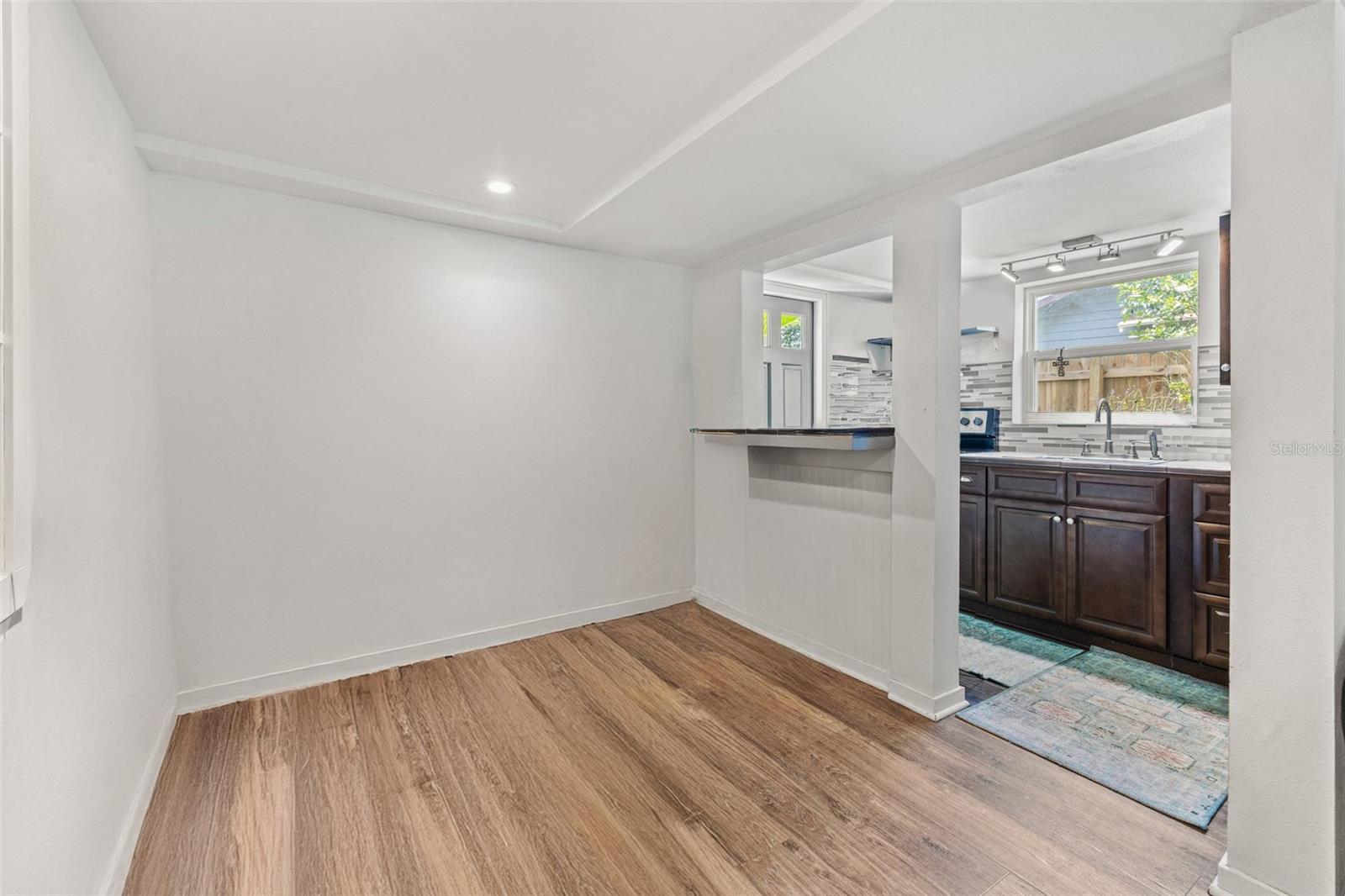 Image 10 of 16 For 2501 1-2 Oakdale Street S 2