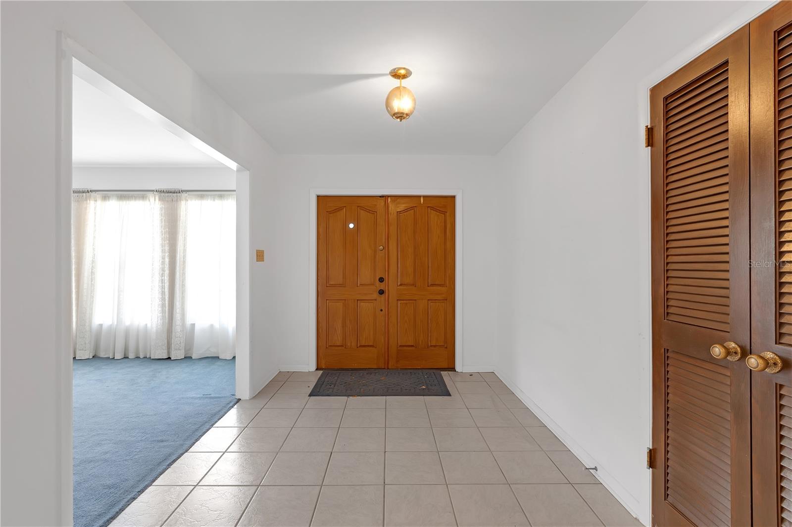 Listing photo id 0 for 7002 Doreen Street