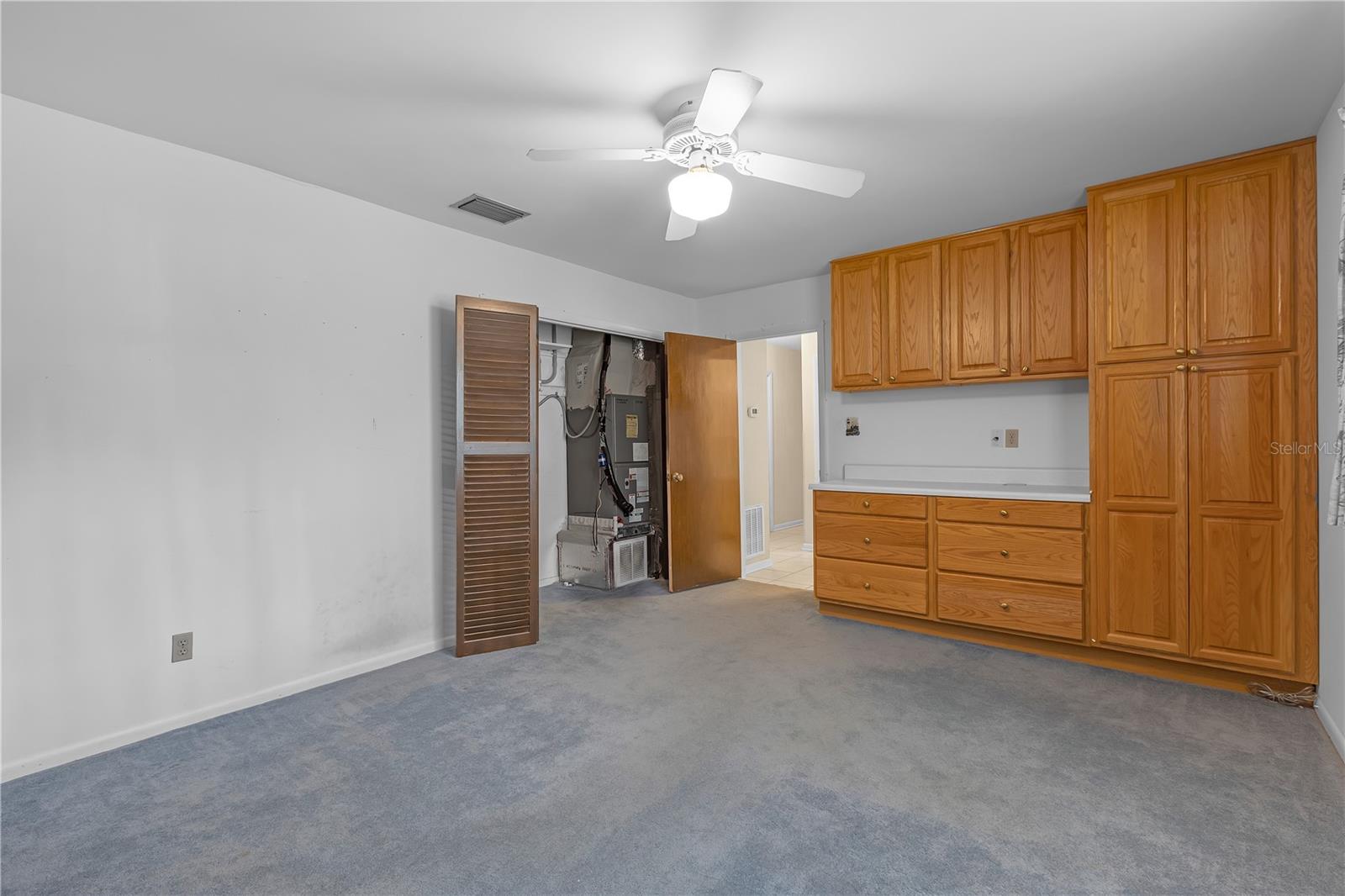 Listing photo id 33 for 7002 Doreen Street