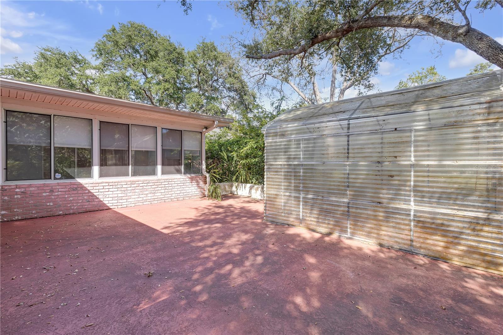 Listing photo id 38 for 7002 Doreen Street