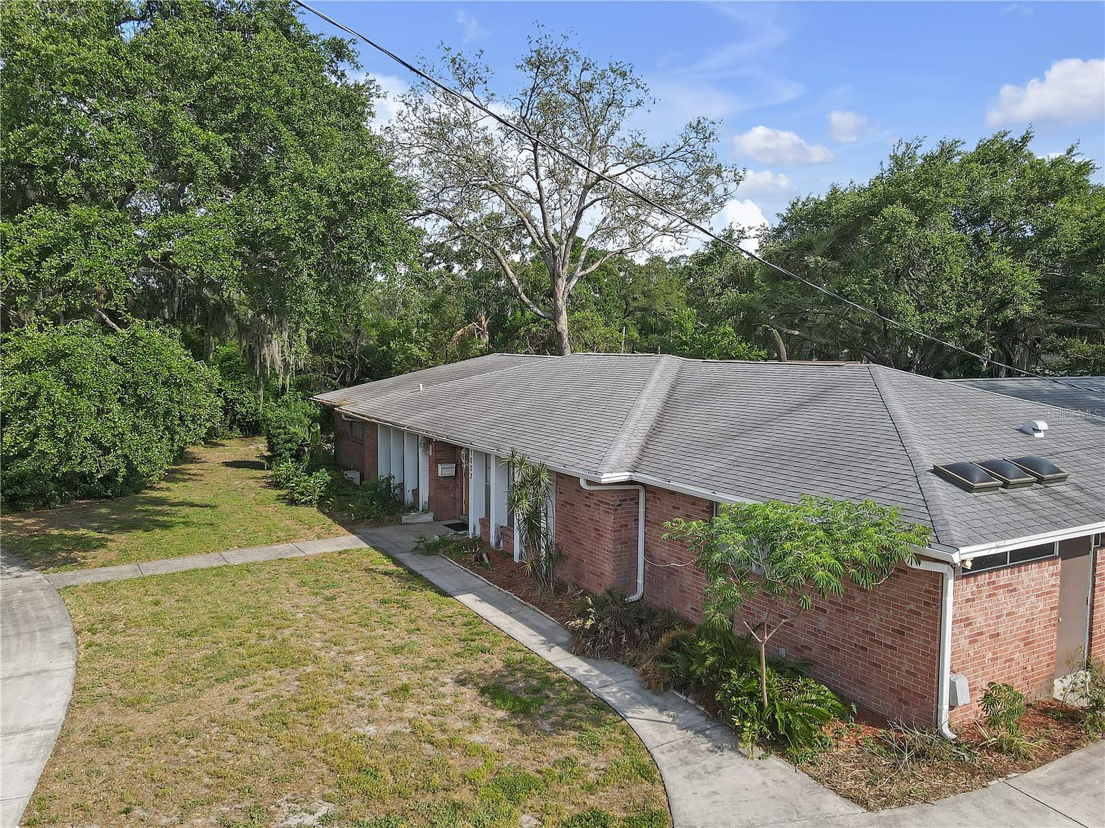 Listing photo id 53 for 7002 Doreen Street