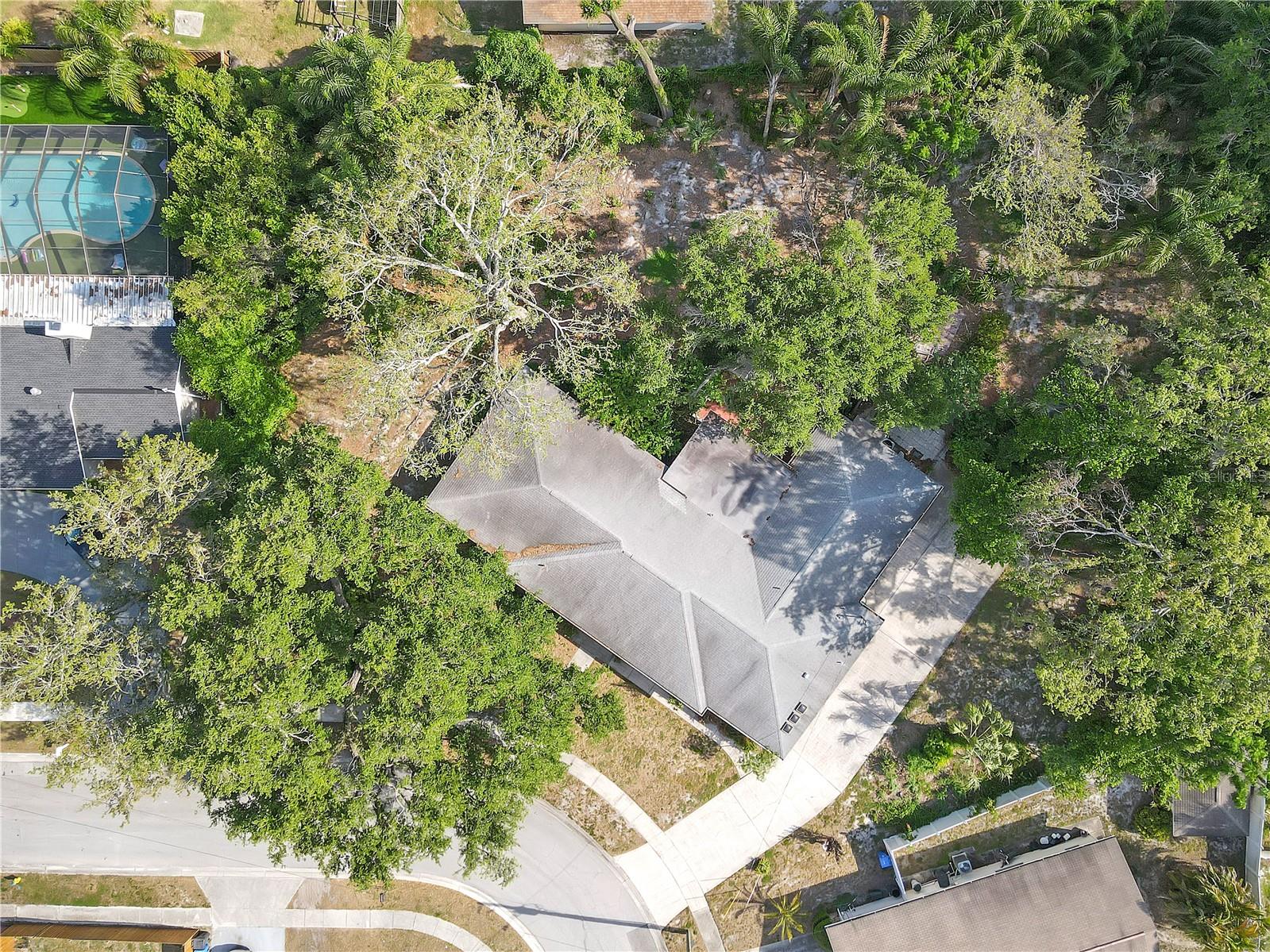 Listing photo id 57 for 7002 Doreen Street