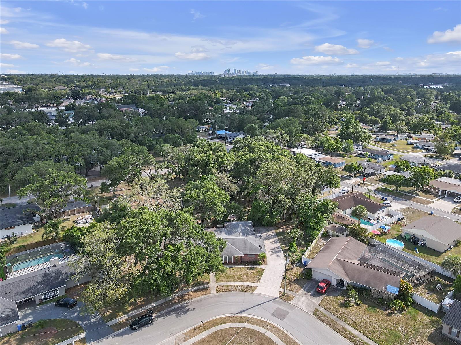 Listing photo id 61 for 7002 Doreen Street