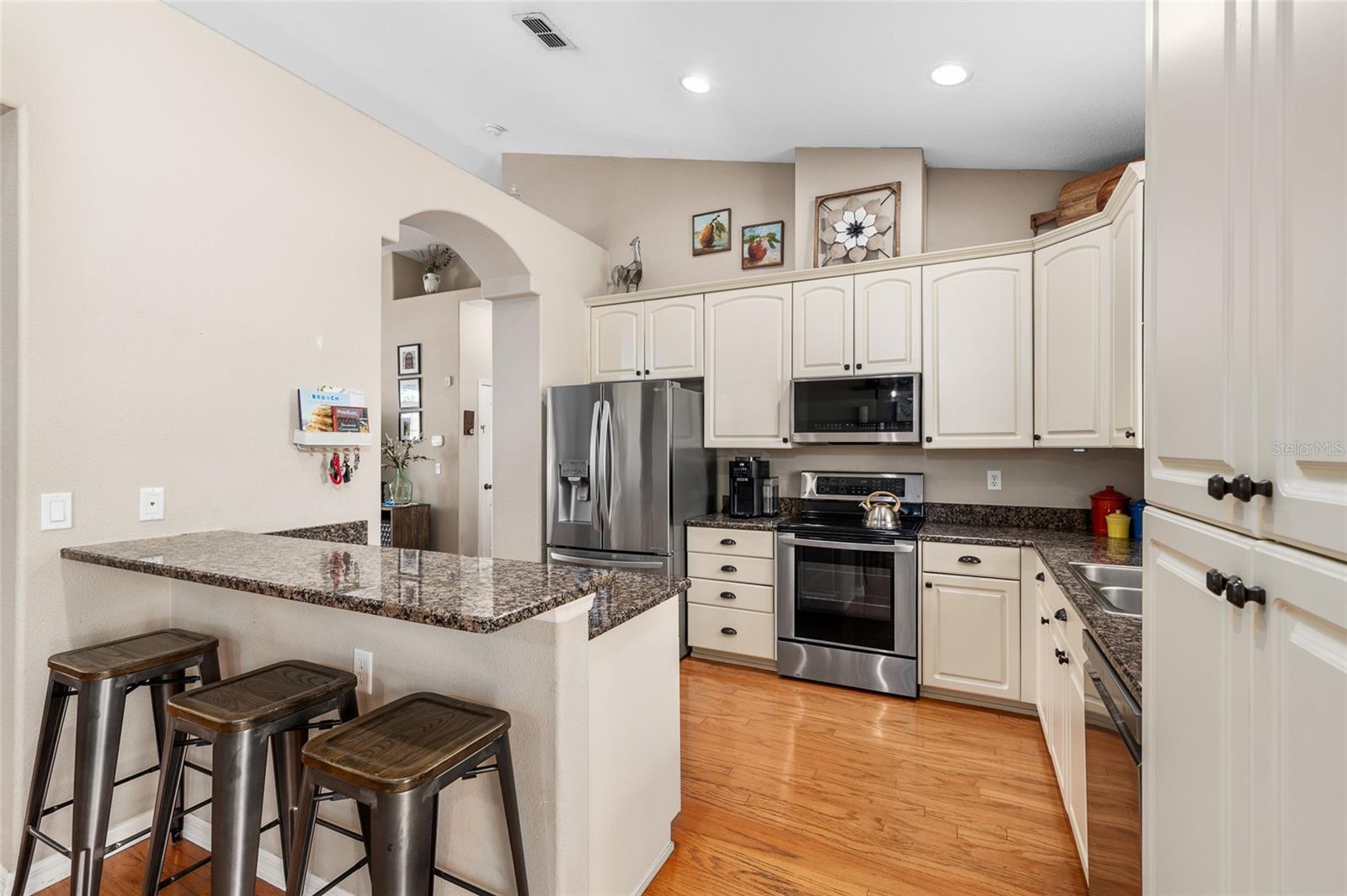 Image 13 of 39 For 12436 Oak Street